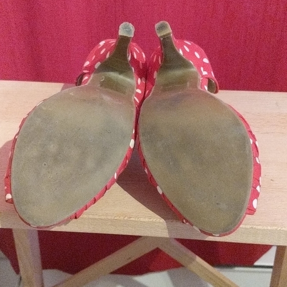 Red and white polka dot peep heels - Picture 5 of 8